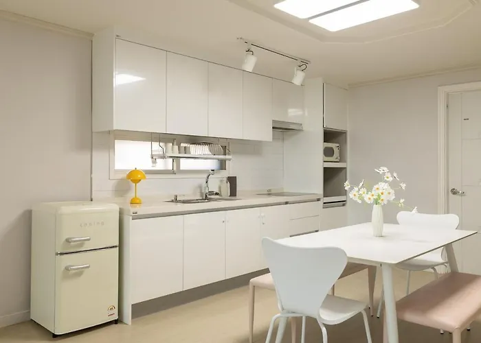 Comfortable 3-room In Namguro Station * 首爾