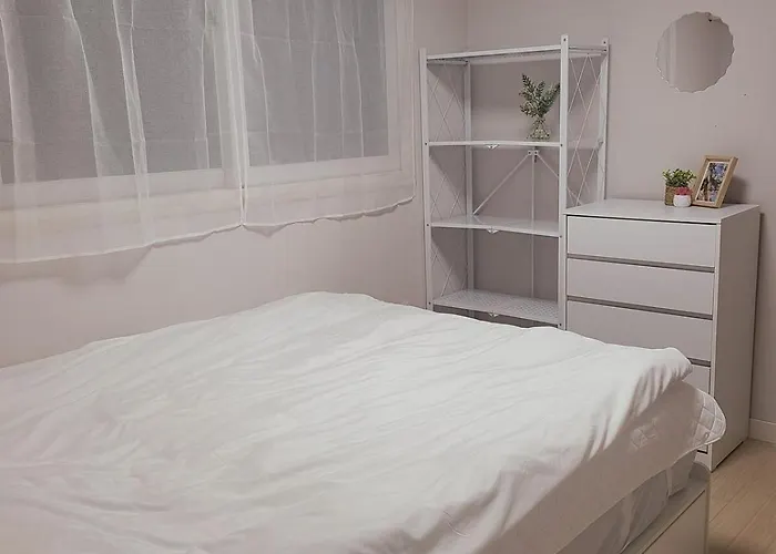 Comfortable 3-room In Namguro Station 首爾