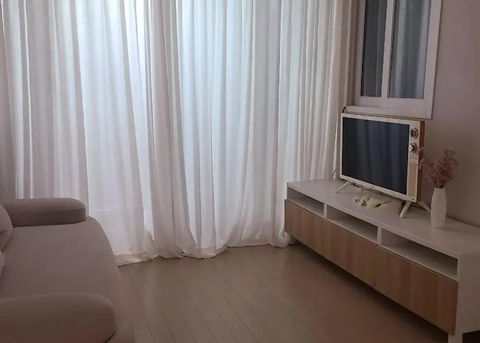 Comfortable 3-room In Namguro Station 公寓 *